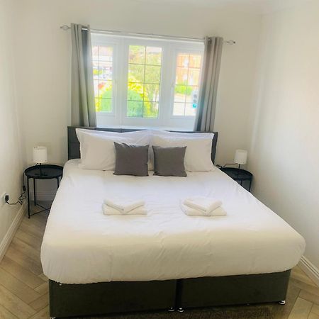 Newly Renovated, Modern 3 Bed Apartment Walmersley Exterior photo